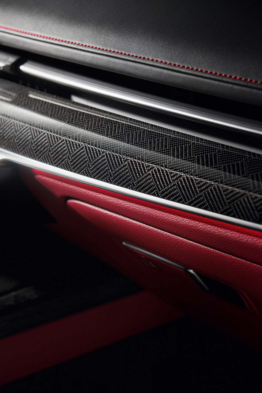 Genesis G80 sport intérieur noir-rouge porte