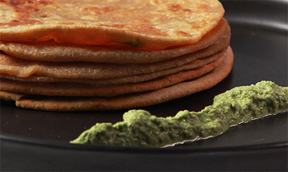 How to Make Paneer Paratha in Microwave