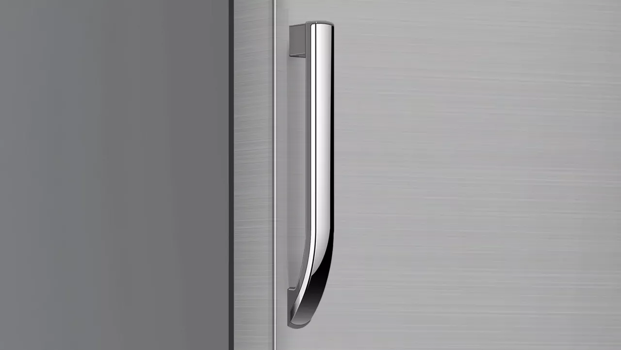 https://s7ap1.scene7.com/is/image/ifb/chrome-finish-sturdy-handle