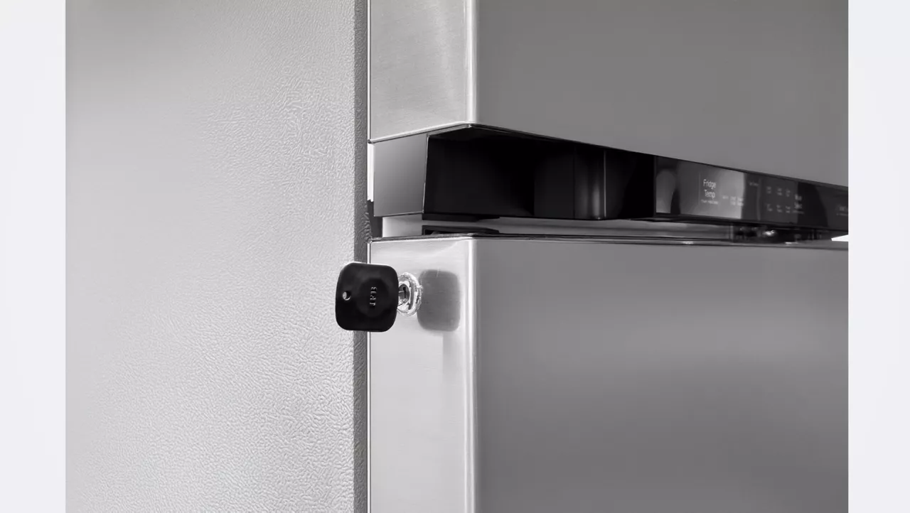 https://s7ap1.scene7.com/is/image/ifb/ff-high-quality-lock-and-key-revised