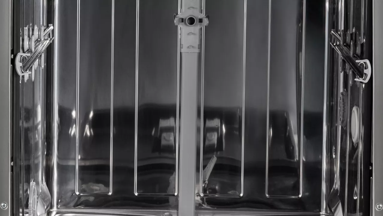 https://s7ap1.scene7.com/is/image/ifb/stainless-steel