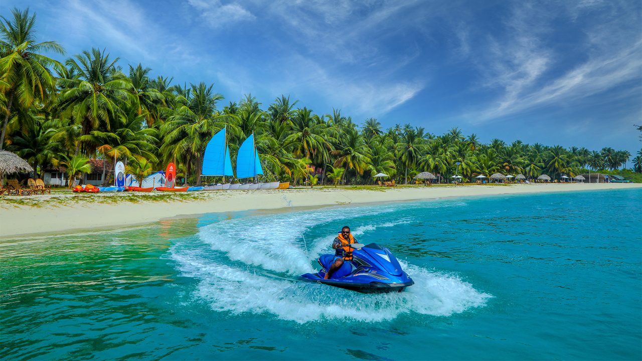 water-jet-skiing-bangaram-Island-lakshadweep-state-hero