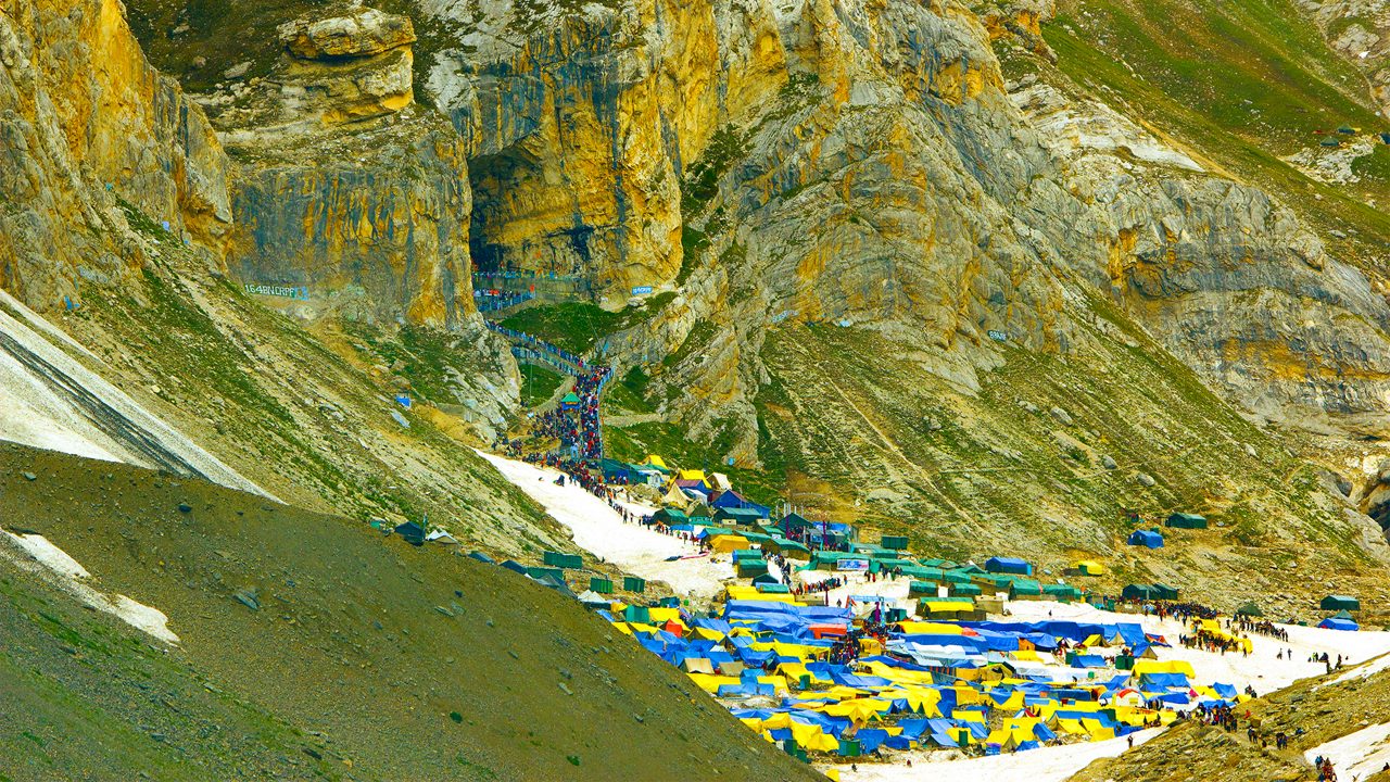 Amarnath Yatra by pilgrim's via trekking in beautiful Himalaya, Kashmir india