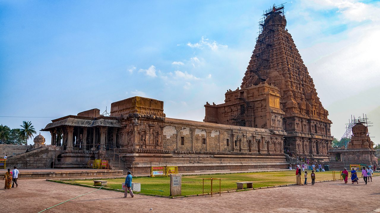 Brihadeeswarar Temple (Tanjore Temple)