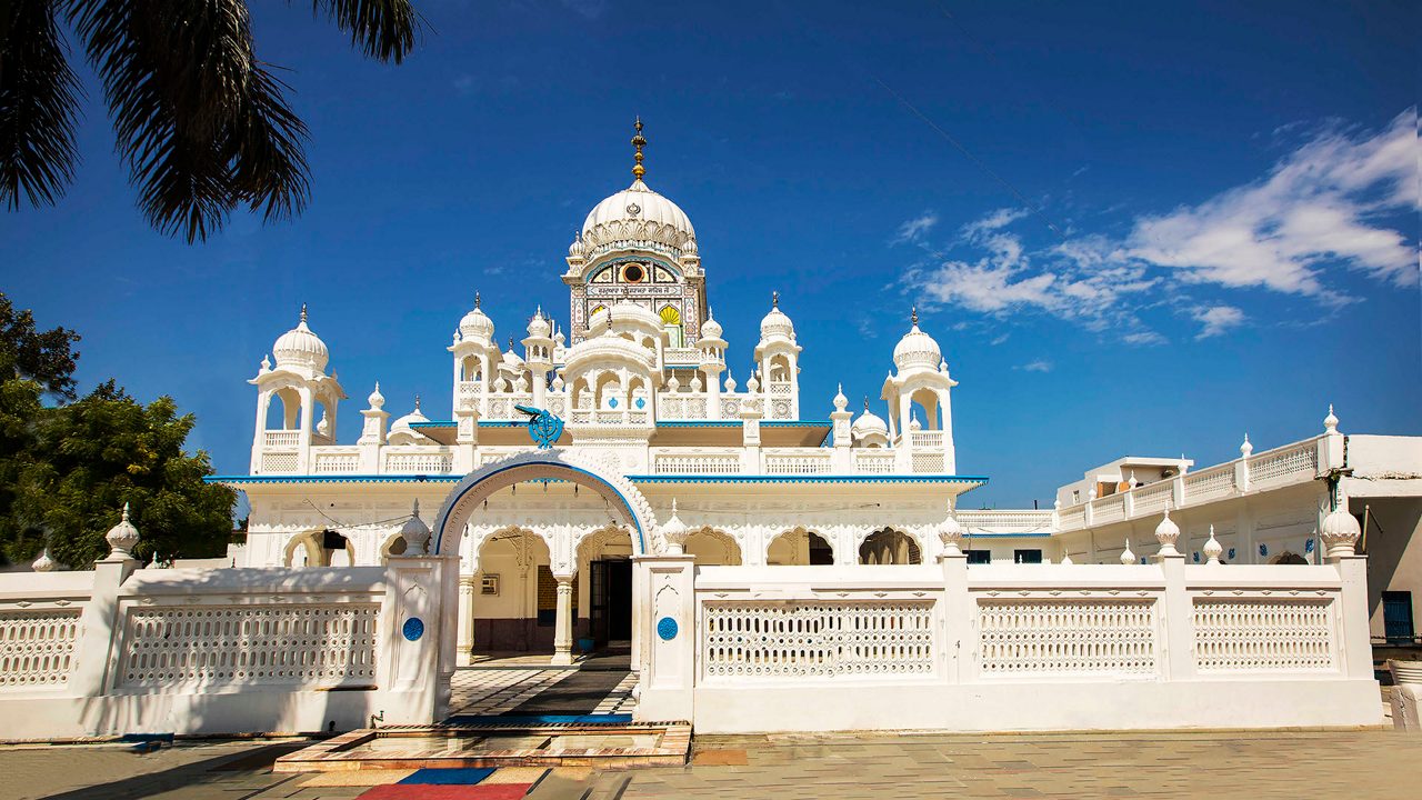 1-gurdwara-antaryatma-sahib-kapurthala-punjab-attr-hero