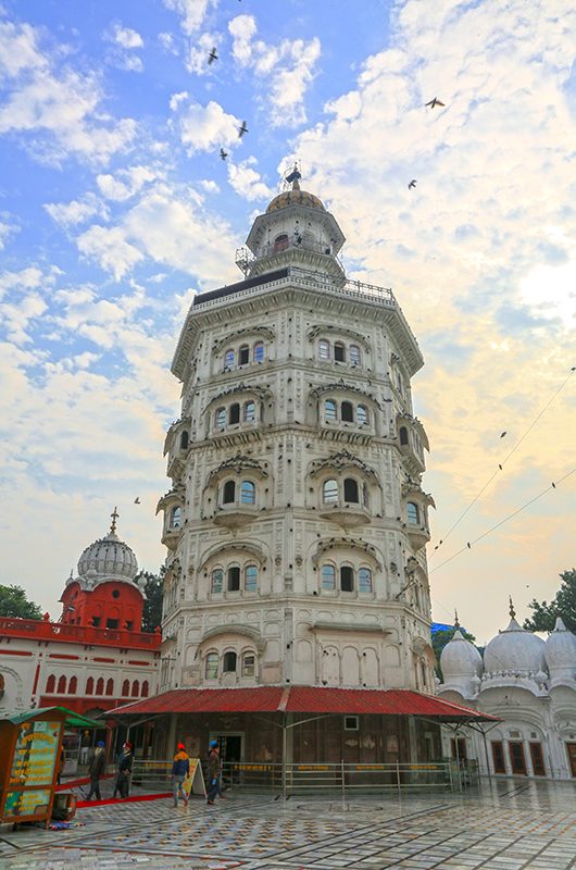 1-gurudwara-baba-atal-sahib-amritsar-punjab-attr-nearby