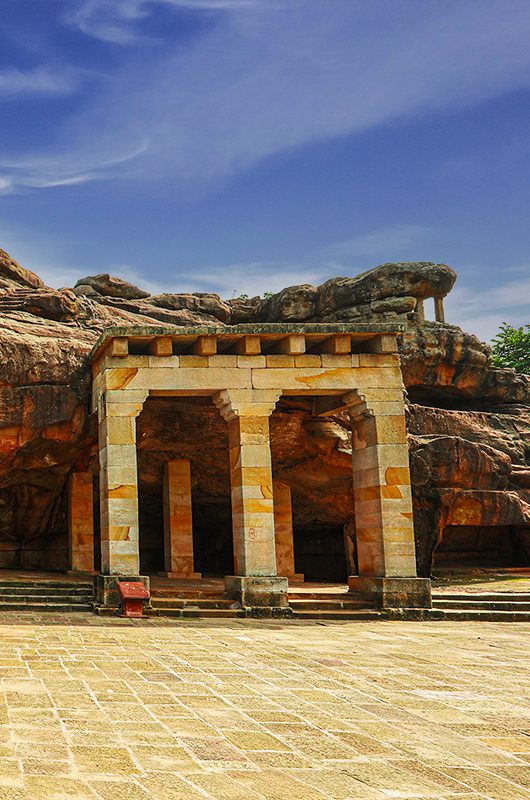 1-khandagiri-udaigiri-caves-attr-nearby