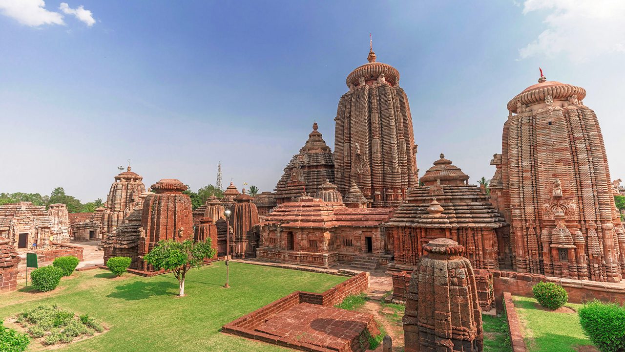 1-lingaraj-temple-bhubaneshwar-odisha-city-hero