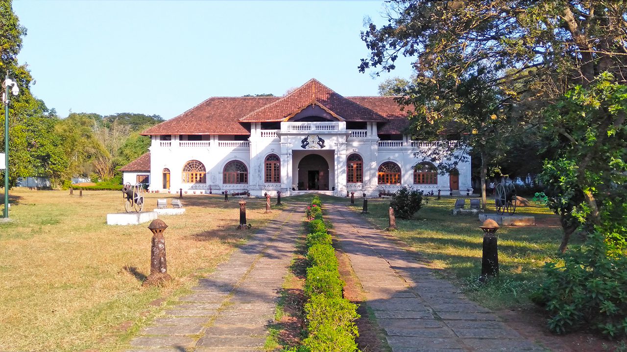 Kerala tourism-Shakthan Thampuran Palace, Thrissur, named as Vadakkekara Palace & reconstructed Kerala-Dutch style in 1795 by Ramavarma Thampuran Princely of Cochin, now it is an Archaeological museum