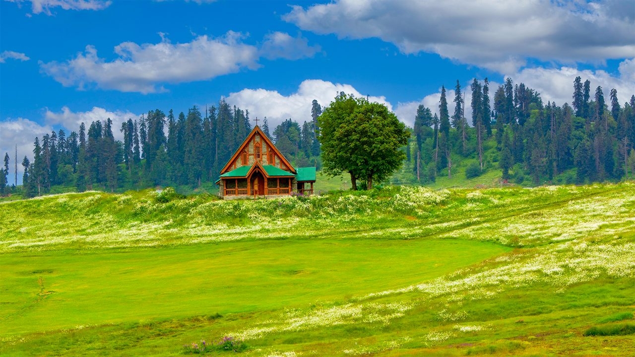 St Mary's church in Gulmarg was built by Britishers during the 20th century and more than 100 years old.This Roman catholic church is an example of beautiful Victorian architecture and surrounded by