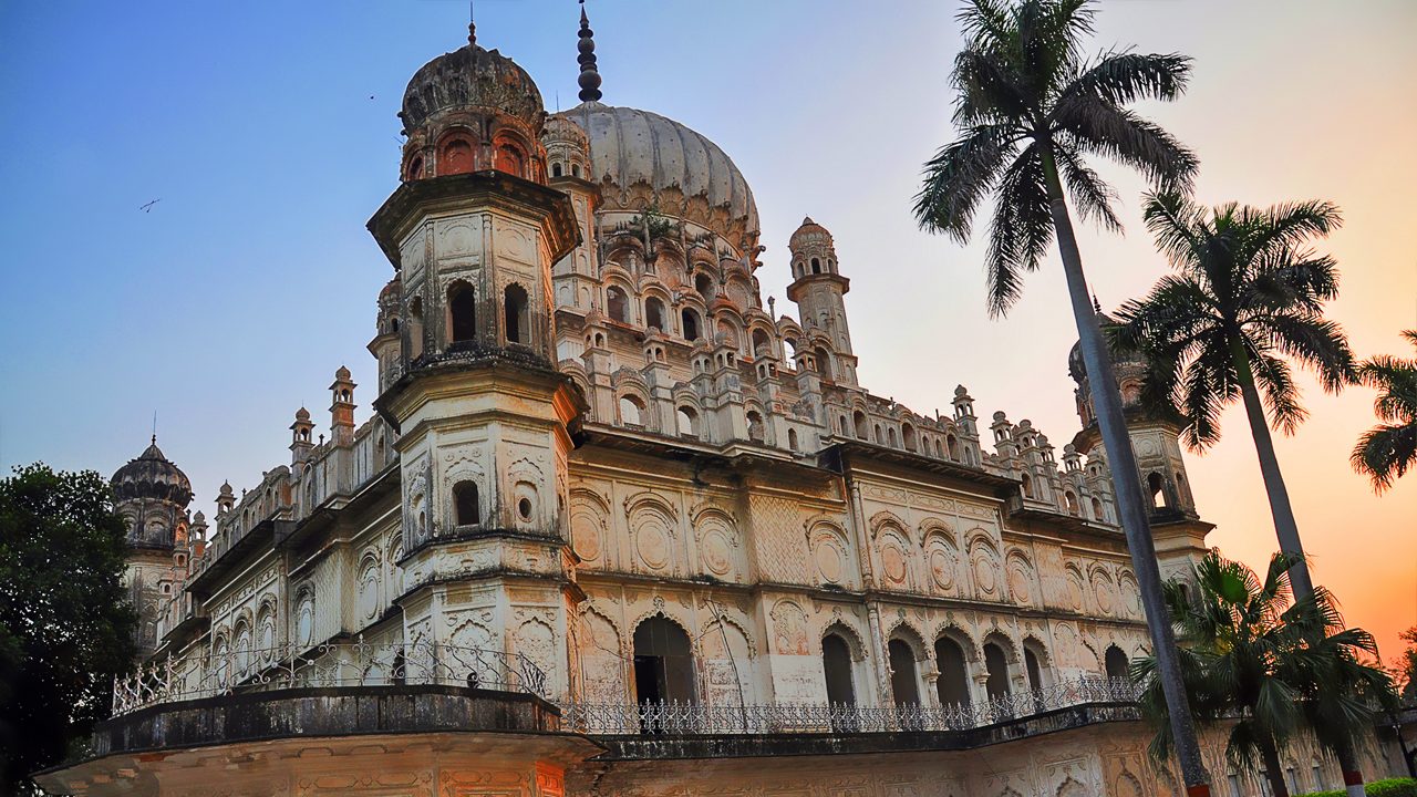 1-tomb-of-bahu-begum-ayodhya-uttar-pradesh-attr-hero