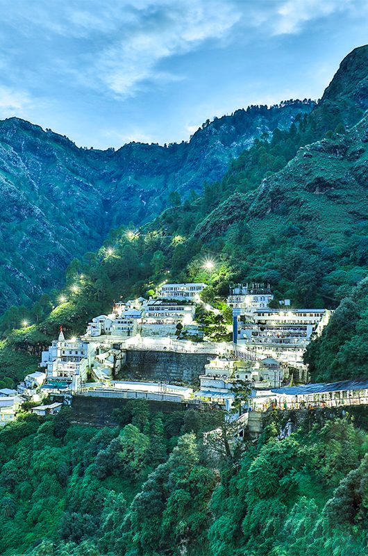 1-vaishno-devi-jammu-jk-attr-nearby.jpg