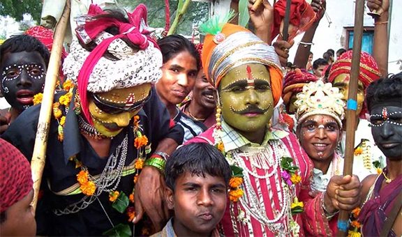 2-gavri-festival-menar-rajasthan-un