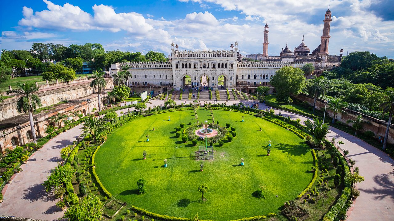 2-bada-imambara-lucknow-up-attr-hero