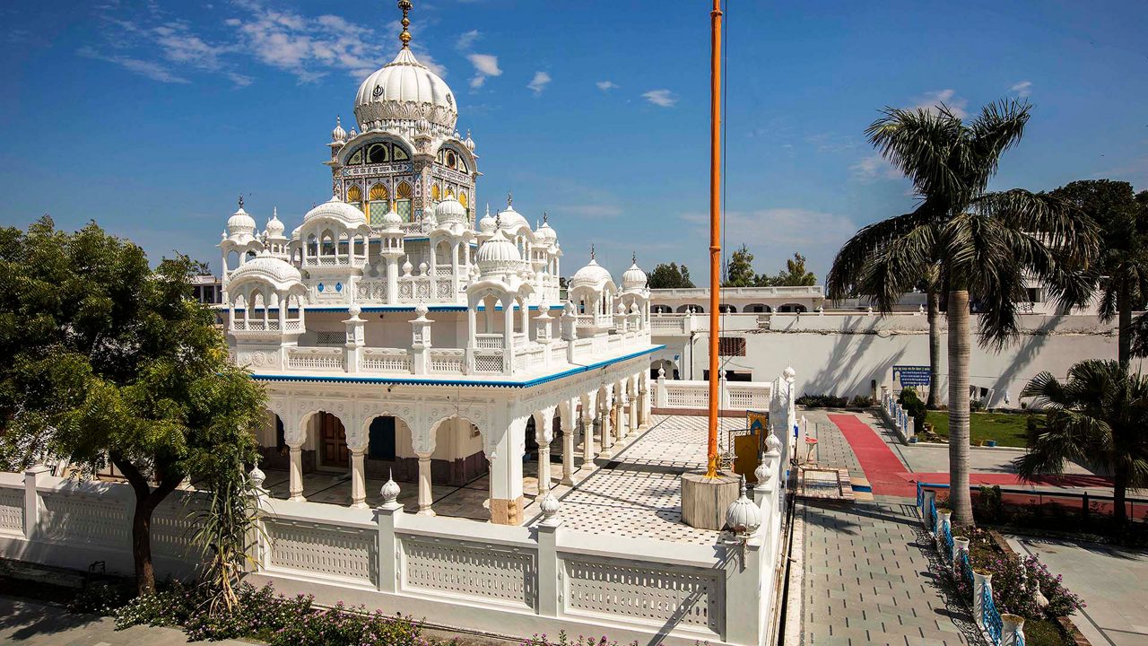 2-gurdwara-antaryatma-sahib-kapurthala-punjab-attr-hero