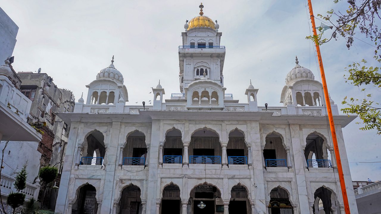 gurudwara-guru-ka-mahal-amritsar-pu