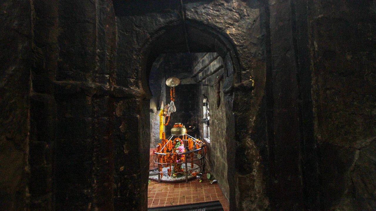 2-mukteshwar-temple-pathankot-punjab-attr-hero
