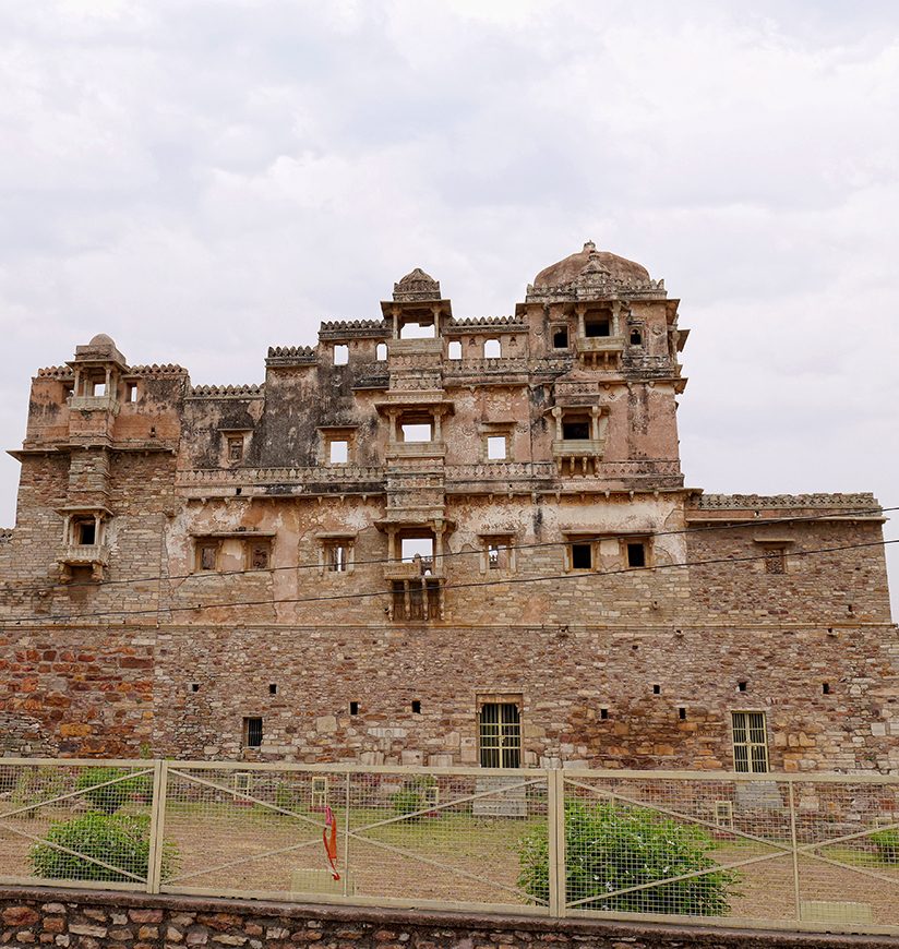 2-rana-kumbha-palace-chittorgarh-rajasthan-city-ff.jpg