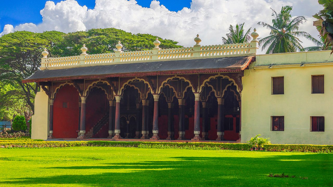 2-tipu-sultan-summer-palace-bangalore-karnataka-attr-hero