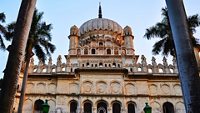 2-tomb-of-bahu-begum-ayodhya-uttar-pradesh-attr-hero