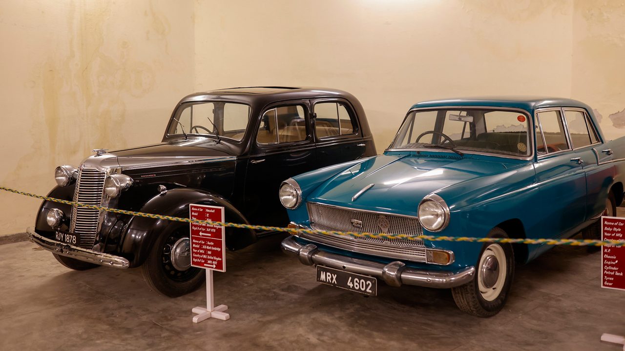 2-vintage-classic-car-museum-udaipur-rajasthan-attr-hero