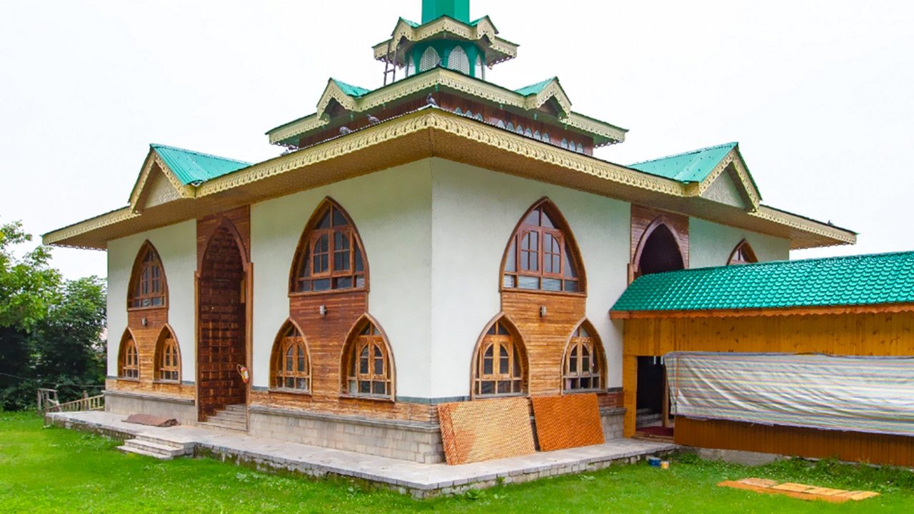 2-ziarat-of-baba-reshi-gulmarg