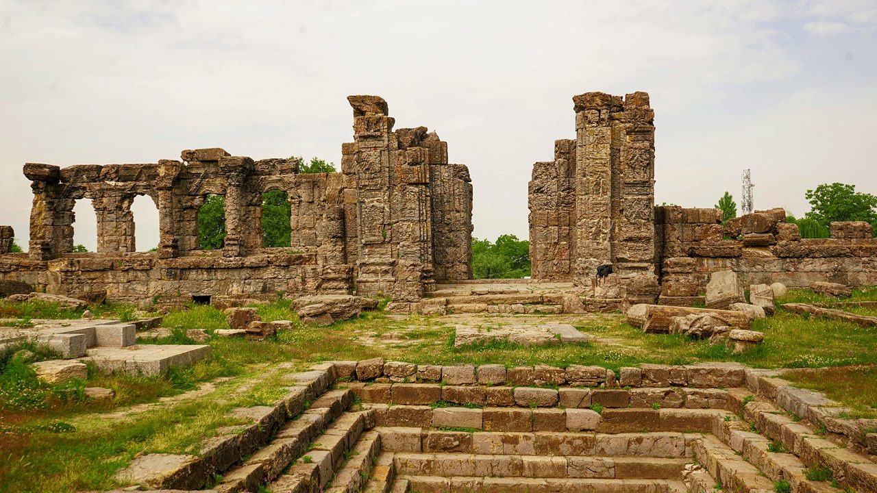 4-mattan-temple-pahalgam-jammu-and-kashmir-city-hero-new
