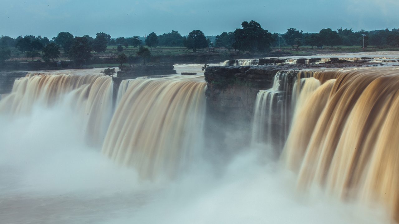 Chitrakoot-falls-jagdalpur-chhattisgarh-attr-hero-4