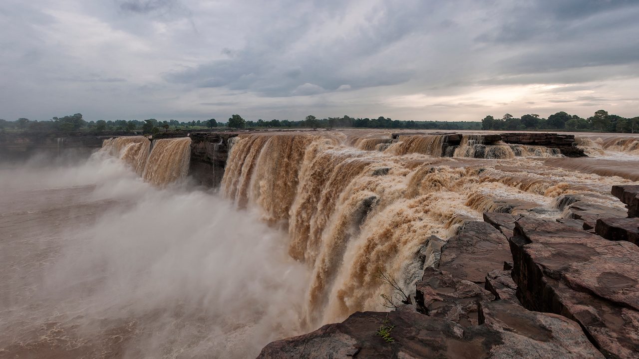 Chitrakoot-falls-jagdalpur-chhattisgarh-attr-hero-5