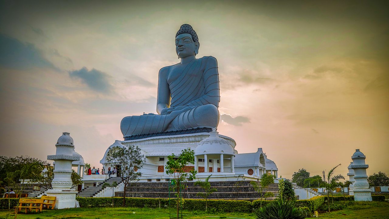 Dhyana Buddha Statue 