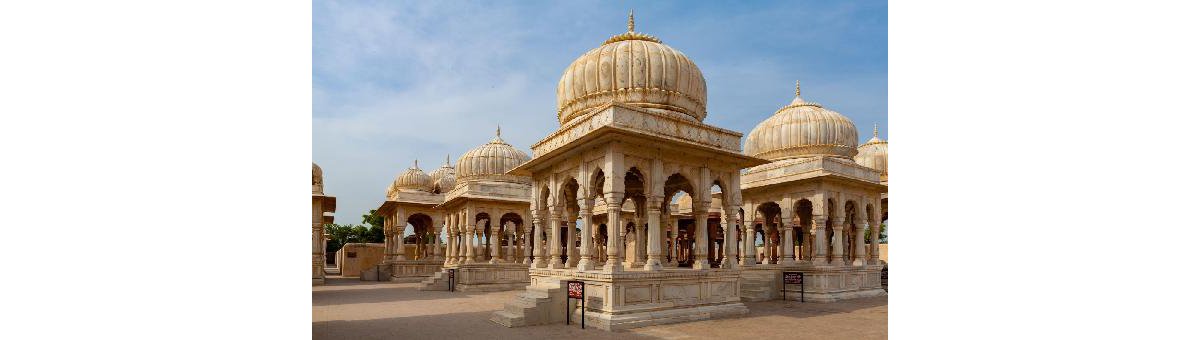 Seeing the religious spots in Bikaner