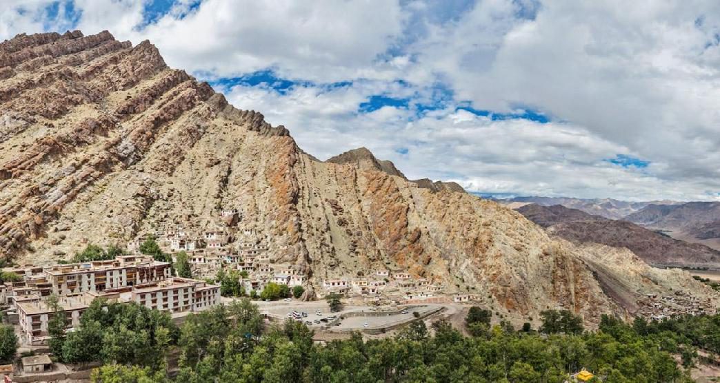 monasteries-in-ladakh7-about