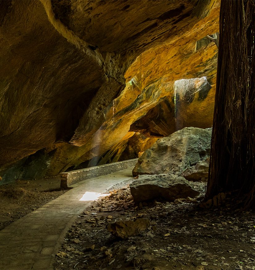 Naida Caves, Diu in the day