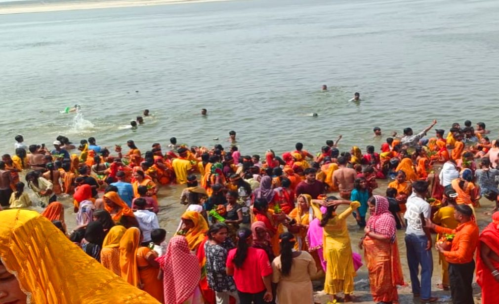Shivarinarayan Left Side