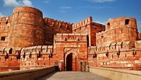 Tourists at entrance to Agra Fort, Agra, Uttar Pradesh, India