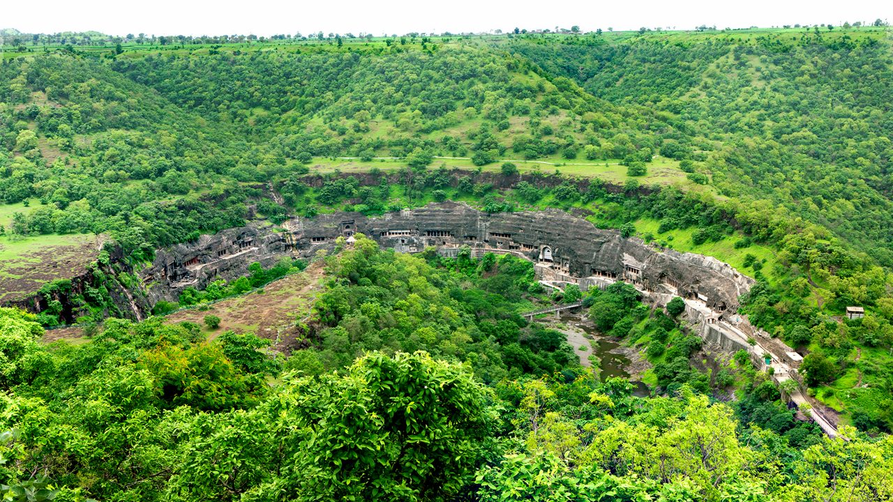 ajanta-caves-chhatrapati-sambhaji-nagar-maharashtra-attr-hero-3