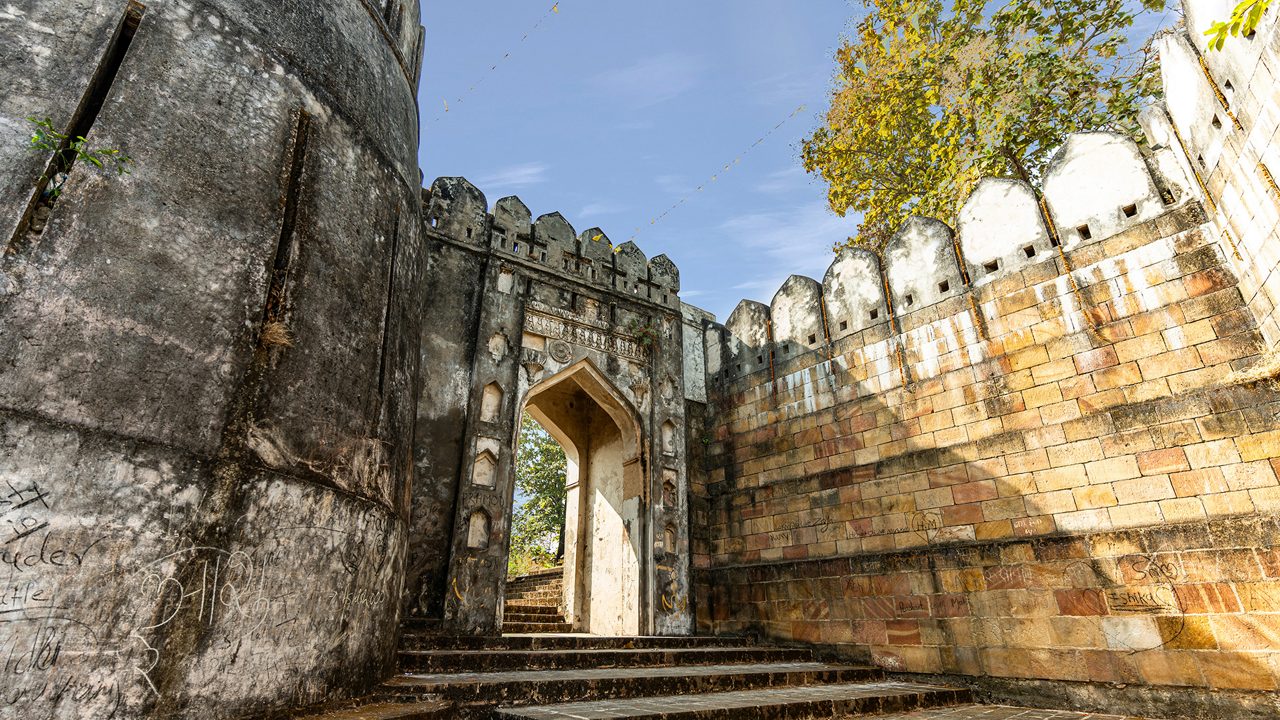 ambagarh-fort-nagpur-maharashtra-1-attr-hero