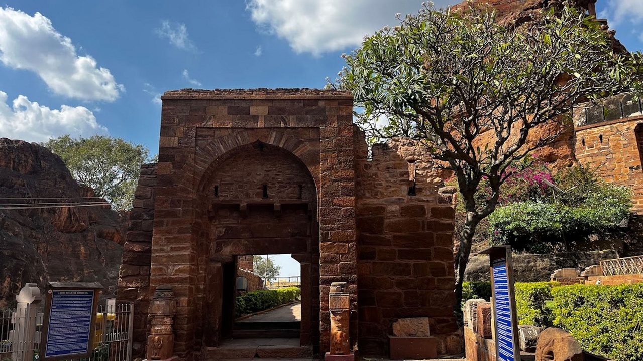 archaeological-museum-badami-karnataka-2-attr-hero