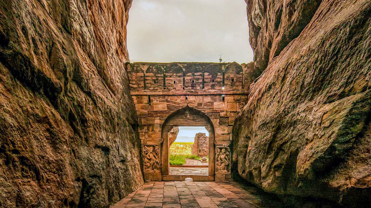 badami-fort-badami-karnataka-2-attr-hero