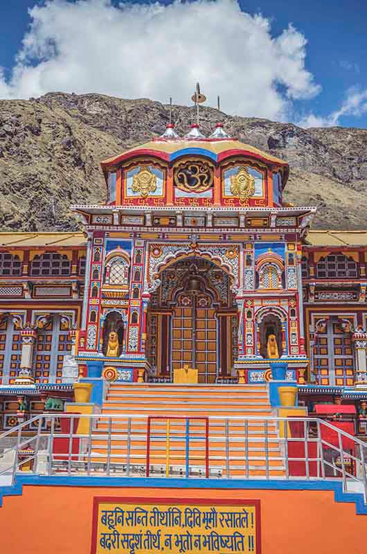 badrinath-temple-uttarakhand-state-nearby.jpg