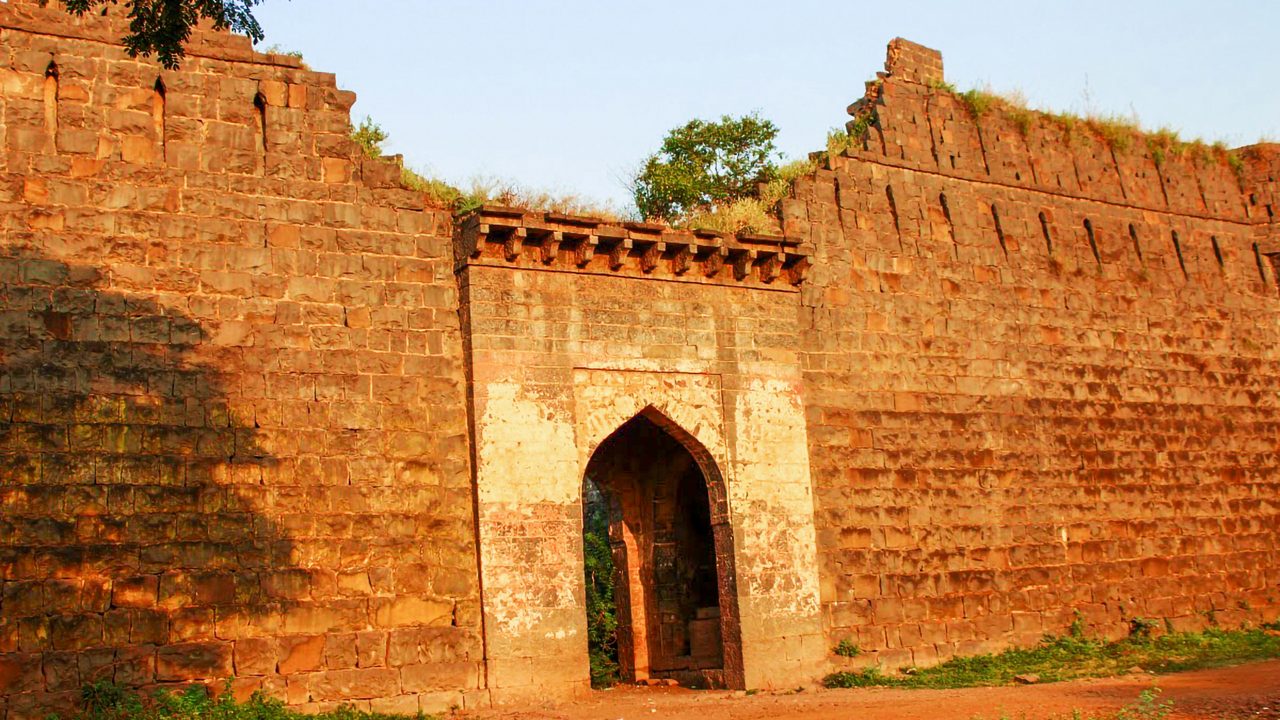 bhalki-fort-bidar-1-attr-hero