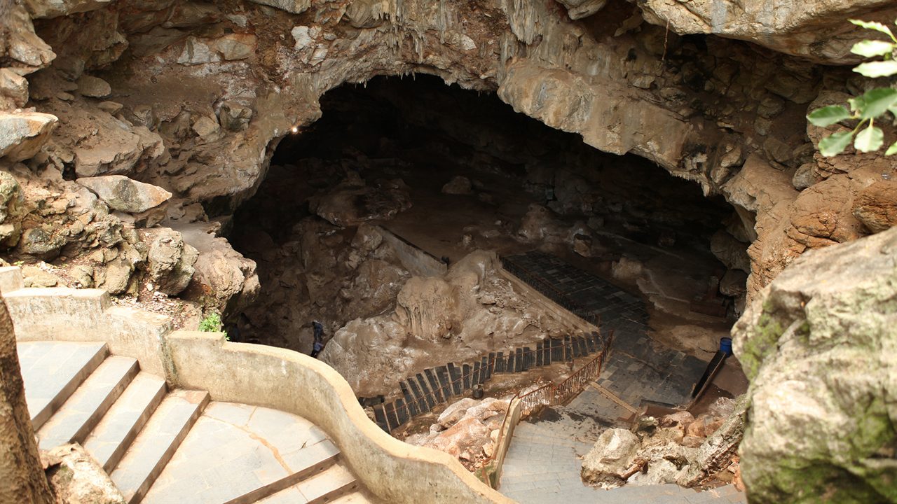 borra-caves-visakhapatnam-andhra-pradesh-3-attr-hero