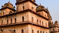 chhatris-orchha2-madhya-pradesh-attr-hero