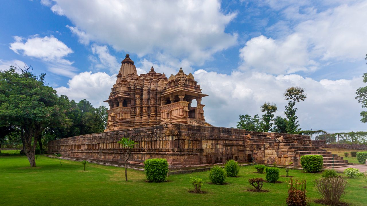 chitragupta-temple-khajuraho-madhya-pradesh-1-attr-hero