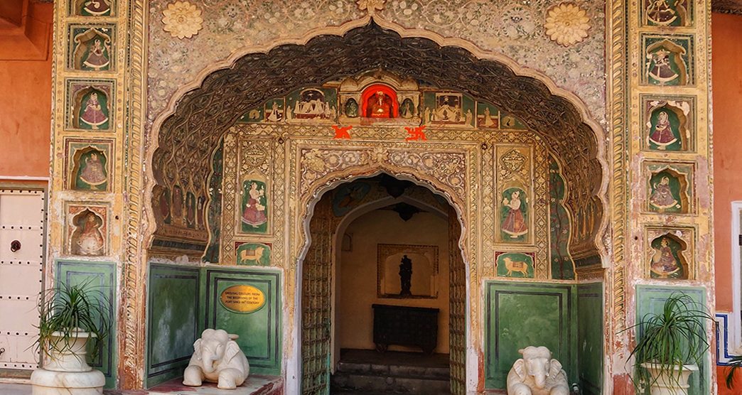 Chomu Palace, a reflection of the Royal Palaces of India, is a 300 year old elegant fortified palace hotel and one of the places to visit in Rajasthan. 