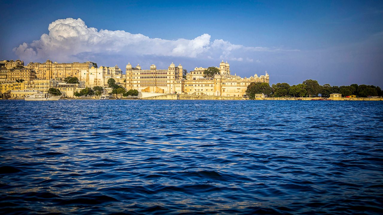 city-palace-udaipur-rajasthan-trip-hero