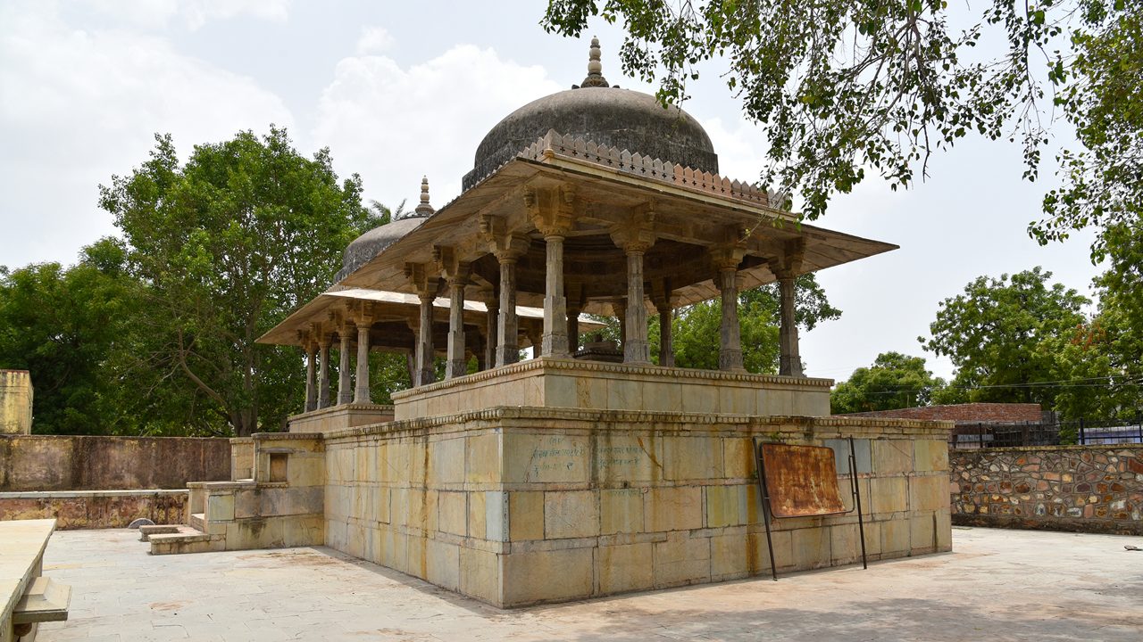 dhabhai-kund-bundi-rajasthan-2-attr-hero