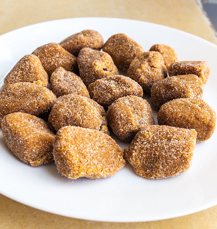 Mouthwatering Dharwad Peda made from milk and jaggery, which is very popular in Karnataka, especially in North Karnataka region. 