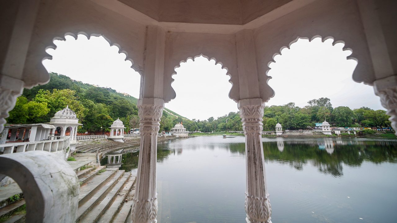 dudh-talai-lake-udaipur-rajasthan-3-atttr-hero