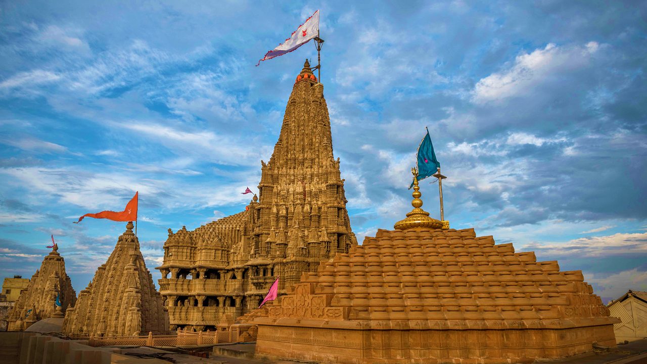 dwarkadish-temple-dwarka-city-hero